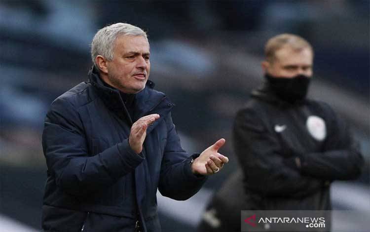 Mourinho Puji Keberhasilan Spurs Redam Bahaya dan Manfaatkan Peluang