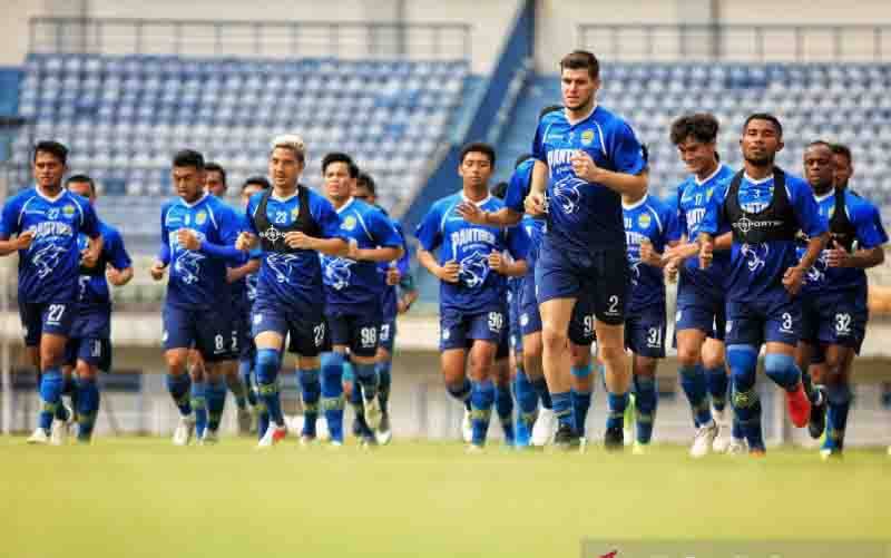 Pelatih Persib Usul Kompetisi Liga 1 2020 Dihentikan