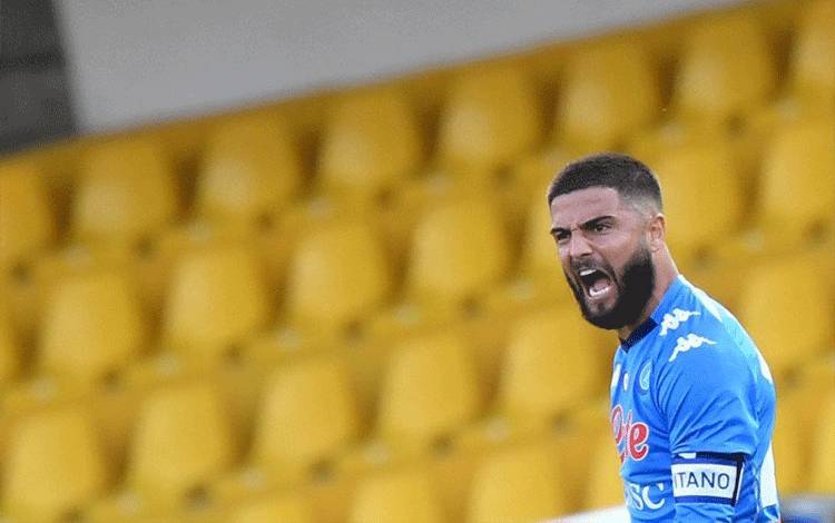 Napoli Hancurkan Cagliari 4-1, Torino dan Verona juga Menang