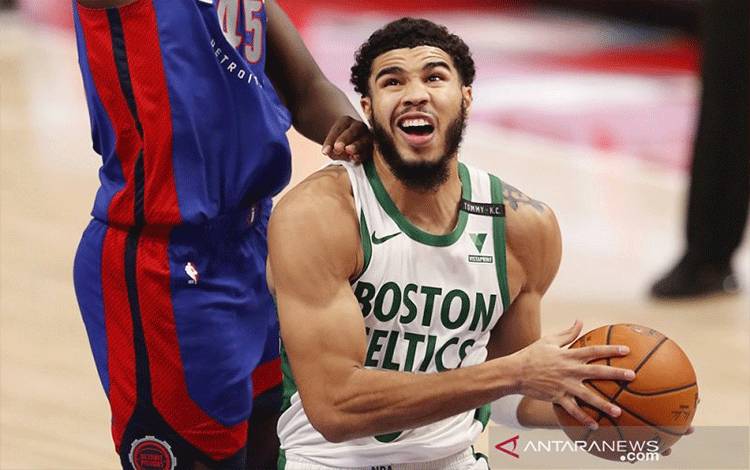 Tembakan Pemungkas Jayson Tatum Menangkan Celtics atas Pistons