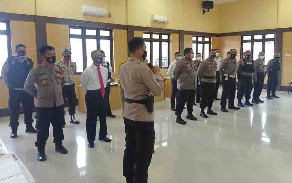Puluhan Personel Polres Seruyan Jalani Tes Urine