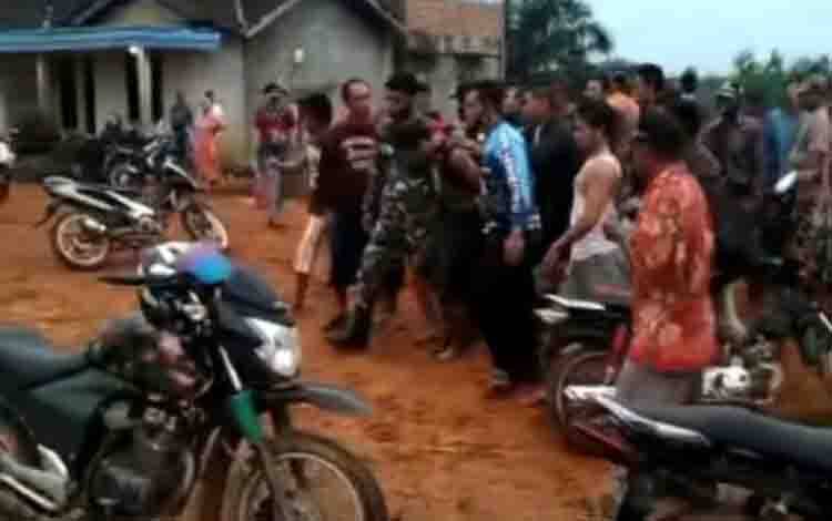 Maling Walet di Desa Telaga Antang Terkurung dalam Gedung 5 Lantai karena Dikepung Warga