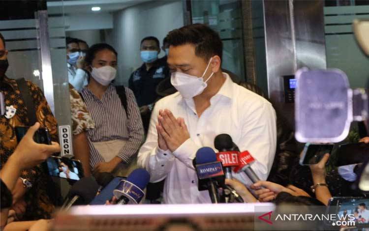 Polda Metro Jaya Kenakan Wajib Lapor Bagi Pemeran Pria Video Asusila Gisel