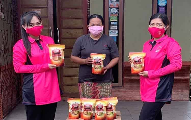 Ketua Bhayangkari Barito Timur Dukung Produk UMKM Berciri Khas Daerah