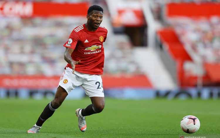 Manchester United Persilahkan Fosu-Mensah Cari Klub Baru