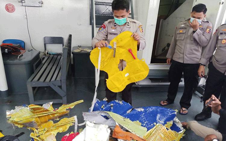 Polairud Kembali Temukan Bagian Pesawat Sriwijaya Air