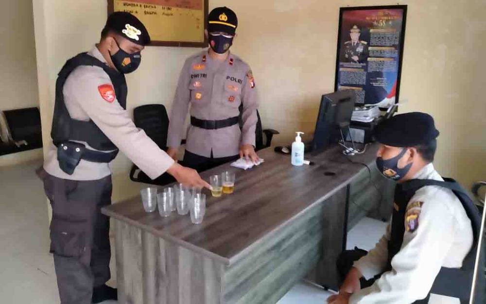 Personel Polsek Danau Sembuh Dites Urine