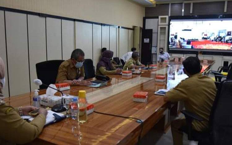 Bupati Kobar Ikuti Rakernas Secara Virtual, Dukung Pertanian Maju, Mandiri dan Modern