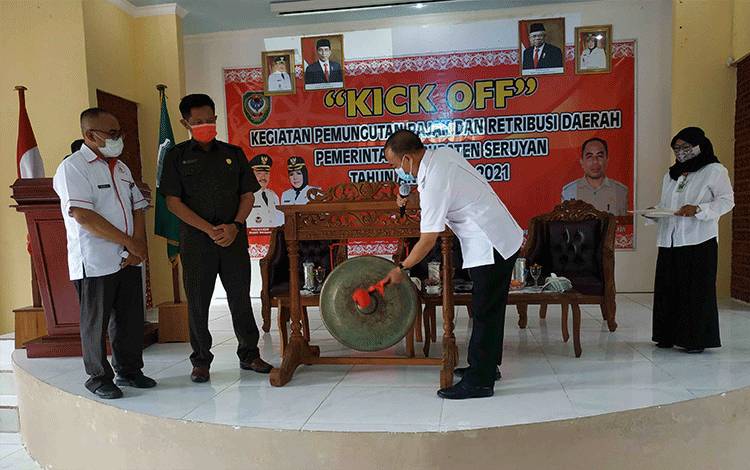 Bupati Seruyan Lakukan Kick Off Pemungutan Pajak