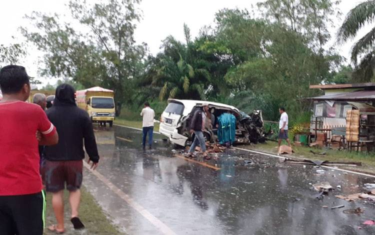 Sopir Inova Angkut Miras Terlibat Kecelakaan di Palangka Raya Belum Diketahui