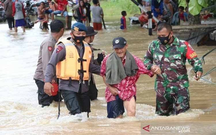 Awan Konvektif Picu Curah Hujan Tinggi Berakibat Banjir di Kalsel