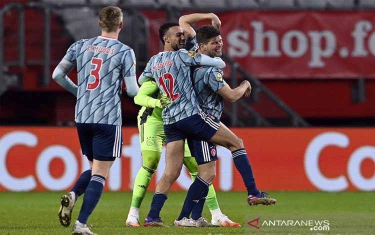 Ajax Kokohkan Posisi Puncak Selepas Pecundangi Twente