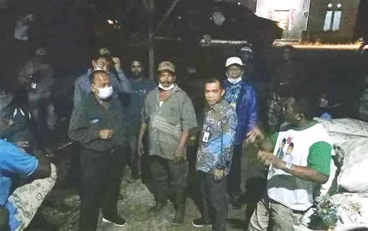 Dinas Pertanian Gumas Kaji Pengembangan Tanaman Jagung Hibrida di Barito Utara
