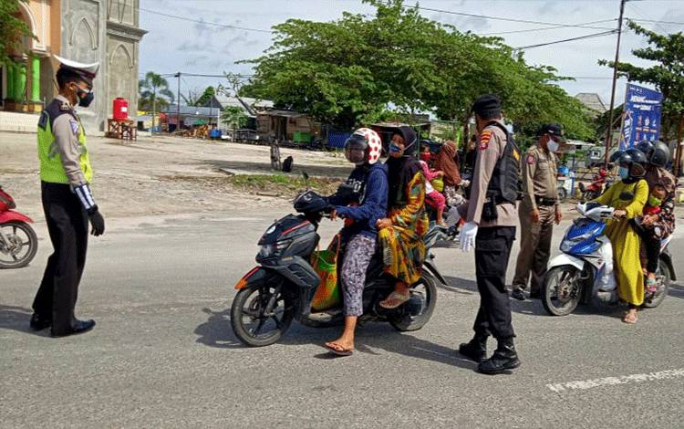 Objek Wisata di Kobar Masih Ditutup, Jalur Masuk Dijaga Ketat Petugas?