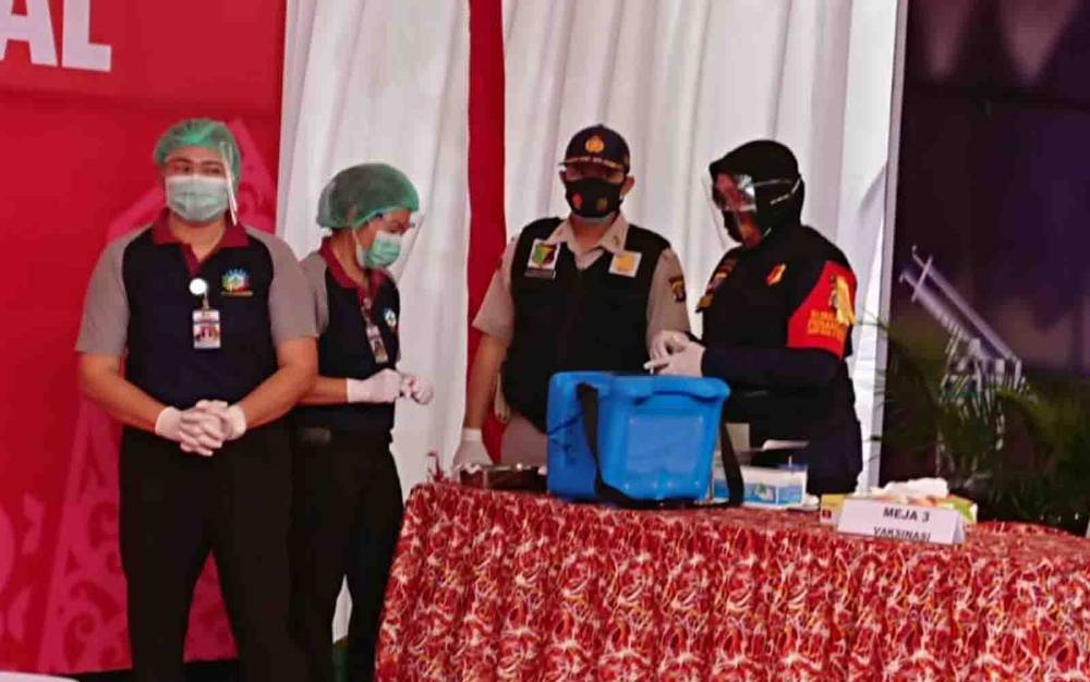 Tenaga vaksinator Covid-19 Puskesmas Menteng.