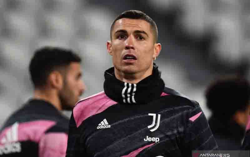 Legenda Brazil Dukung CR7 Terus Bermain Hingga Usia 40-an