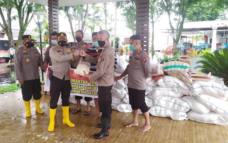Ini Bantuan Sembako dari Polda Kalteng untuk Korban Banjir Kalsel
