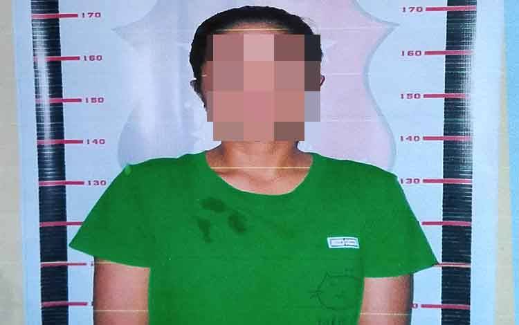 Pitri Yuliana alias Pipit tersangka kasus sabu
