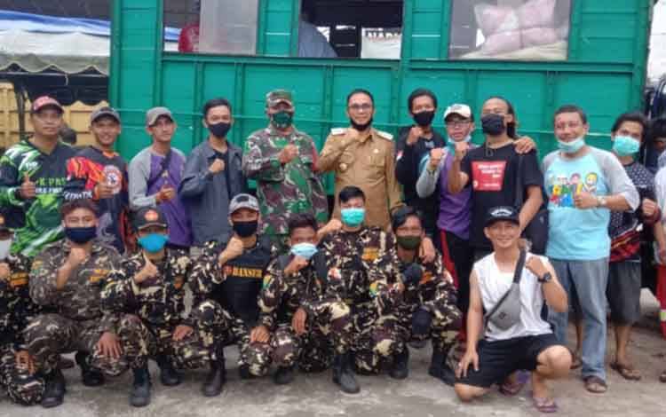 Warga Katingan Kirim Bantuan kepada Korban Banjir Kalsel
