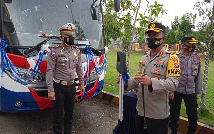 Peluncuran mobil SIM keliling di Polres Barito Timur