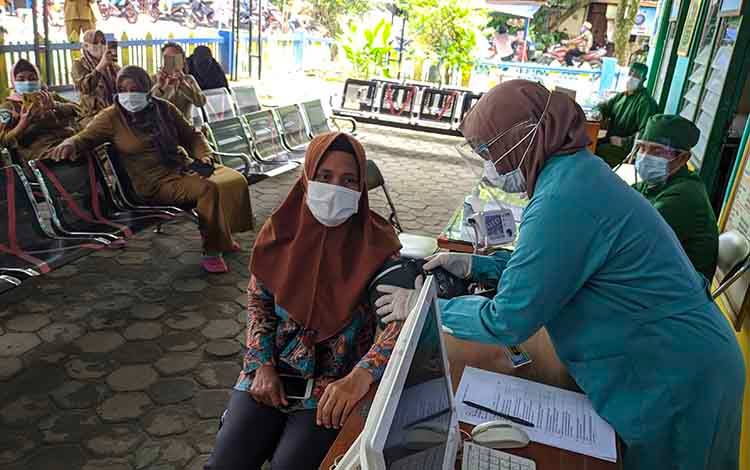 Puskesmas Baamang I saat melaksanakan simulasi vaksin Covid-19. Sementara, vaksinasi Covid-19 di Kotim masih dipersiapkan.