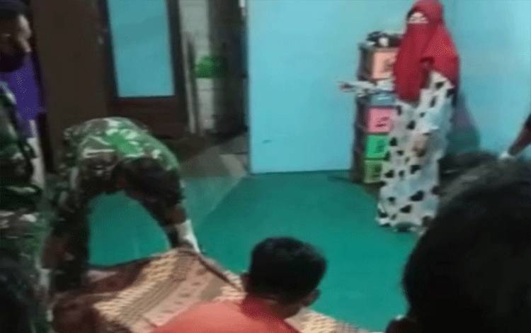 Korban Tewas Terbakar di Pulau Rambai Hanaut Dievakuasi ke Rumah Keluarganya