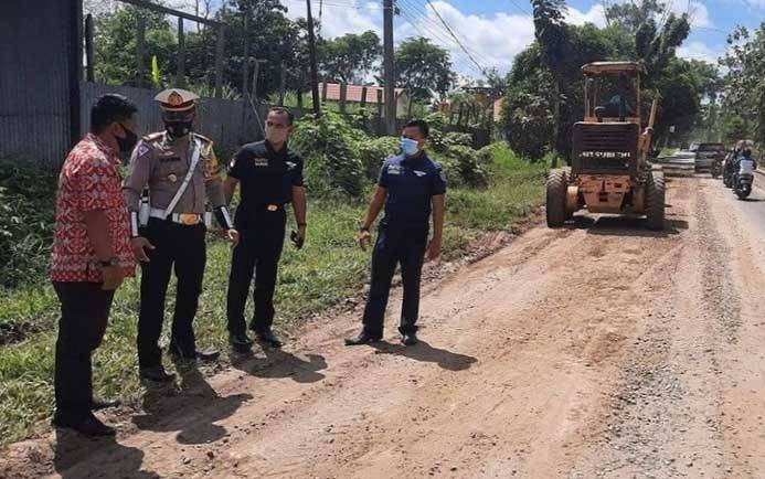 Pemkab Kotim Masih Lakukan Tambal Sulam Kerusakan Jalan HM Arsyad
