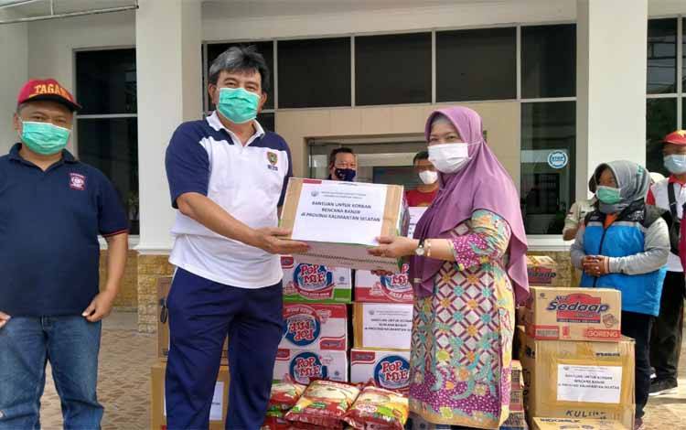 BKD Kalteng Serahkan Bantuan untuk Korban Banjir Kalsel