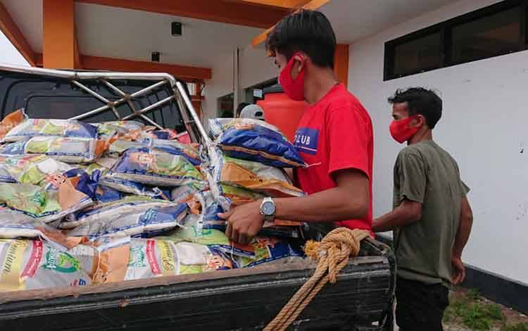 Gubernur Kalteng Terima Dua Penghargaan Kemanusiaan
