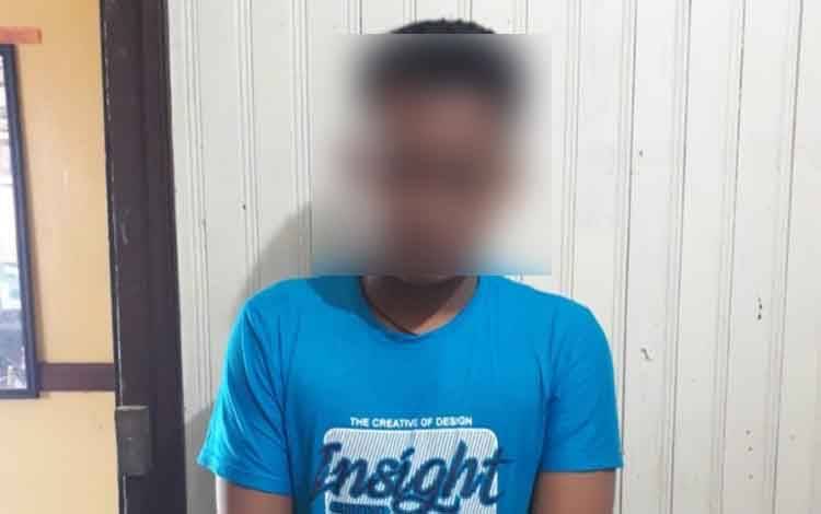 Pria Ini Diringkus Polsek Kota Besi, karena Masuk dan Peluk Perempuan Bersuami