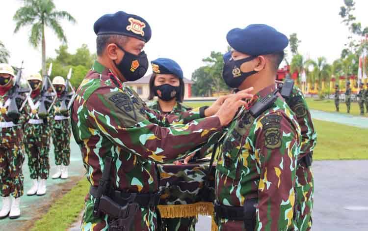 Dansatbrimob Polda Kalteng Pimpin Pengukuhan Komandan C Pelopor