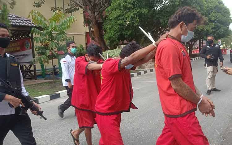 Polda Kalteng Ringkus 3 Kurir dan Sita 139,58 Gram Sabu