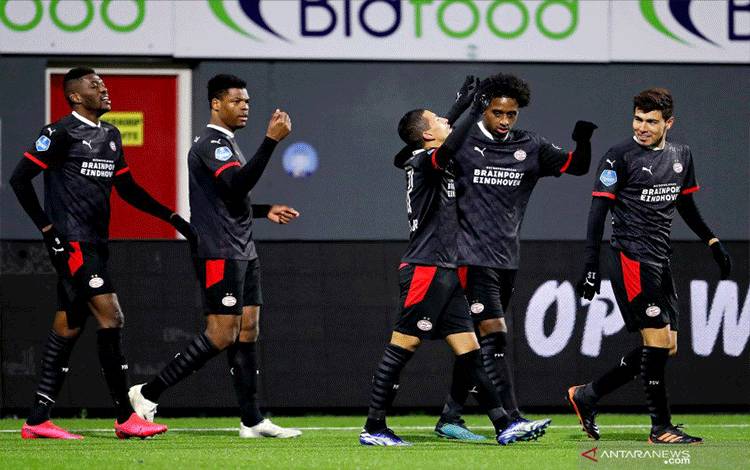 PSV Merangsek ke Posisi Kedua Selepas Menang di Emmen