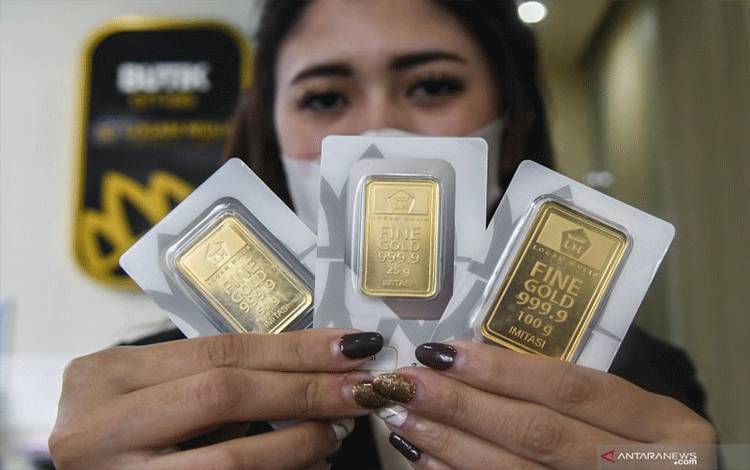 Emas Sentuh Tertinggi 1 Minggu Saat Dolar Jatuh, Selera Risiko Mereda