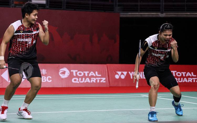 Ganda putri Indonesia Greysia Polii/Apriyani Rahayu memetik kemenangan atas pasangan Korea Selatan Lee So Hee/Shin Seung Chan dengan skor 21-17, 22-24, 21-15 pada laga pembuka ajang BWF World Tour Finals 2020 yang digelar di Impact Arena, Bangkok, Thailand, Rabu (27/1/2021). (ANTARA/Badmintonphoto/BWF/Raphael Sachetat)