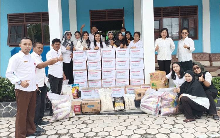 Ajarkan Berbagi Sejak Dini, SDN 7 Ketapang Buka Posko Bantuan Korban Banjir Kalsel