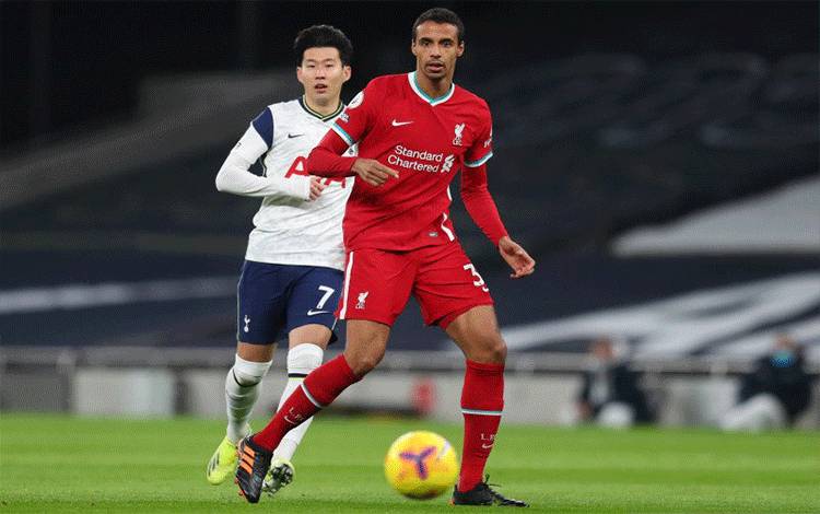 Joel Matip Cedera, Krisis Bek Tengah Liverpool Makin Parah