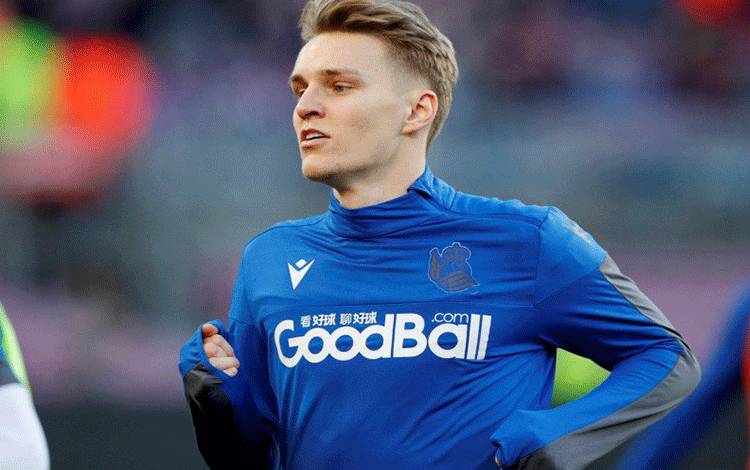 Arteta Janji Permanenkan Odegaard Jika Beradaptasi Baik