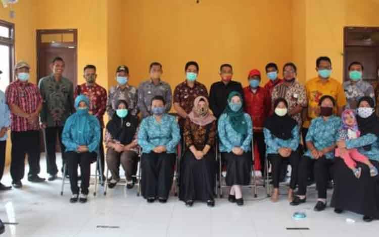 Camat Kamipang Usul Pembentukan Bumdes Bersama