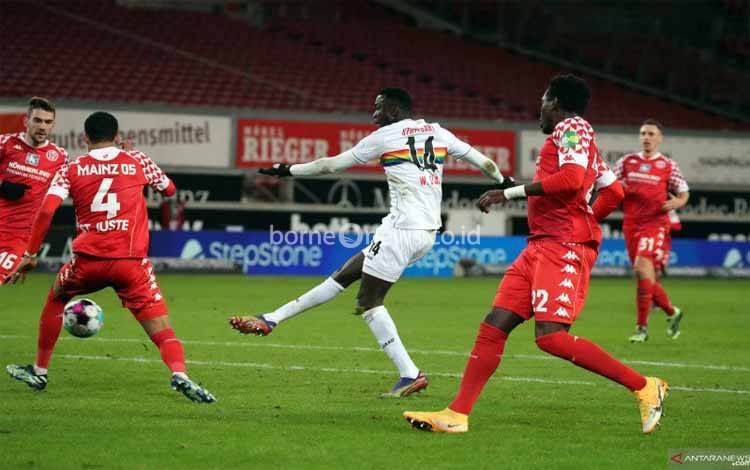 Stuttgart Ukir Kemenangan Kandang Pertama Musim Ini saat Pukul Mainz