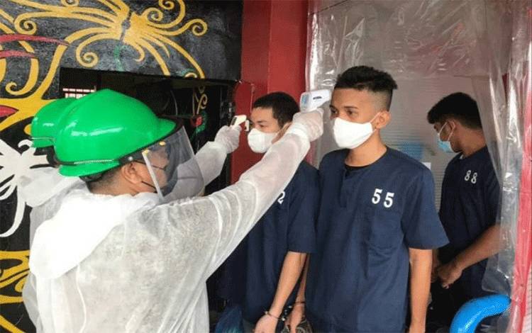 Cara Lapas Sampit Berjuang Lindungi Warga Binaan dari COVID-19