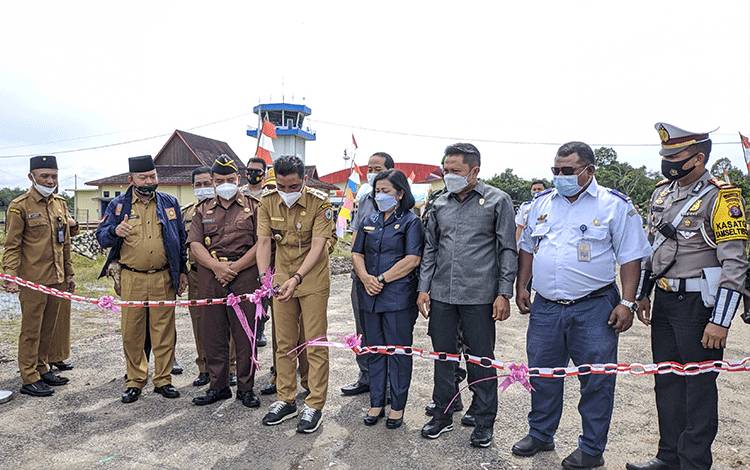 Bupati Kotim Resmikan Jalan Akses Baru Bandara H Asan Sampit?