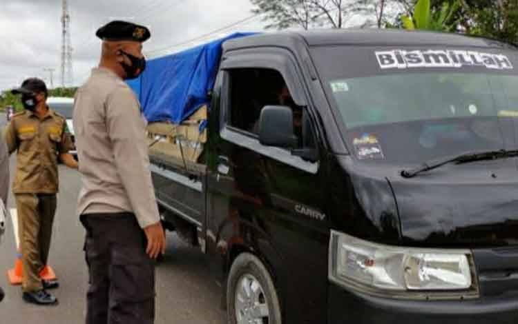 Polsek Pulau Petak Intensifkan Operasi Yustisisi Disiplinkan Penggunaan Masker