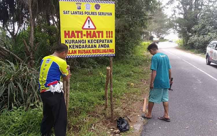 Antisipasi Kecelakaan, Satlantas Pasang Spanduk Imbauan