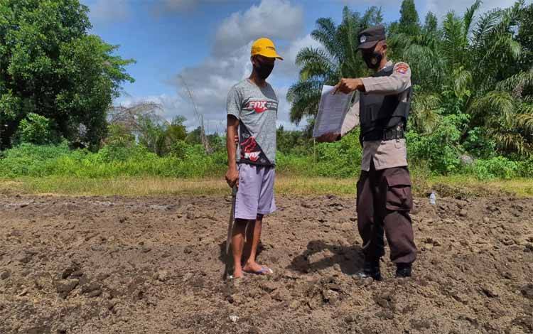 Sambangi Warga, Polsek Hanau Sampikan Imbauan Cegah Karhutla