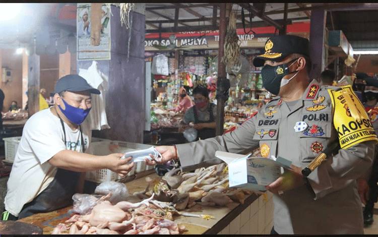 Ratusan Ribu Masker se-Kalteng Hari Ini Serentak Dibagikan ke Masyarakat