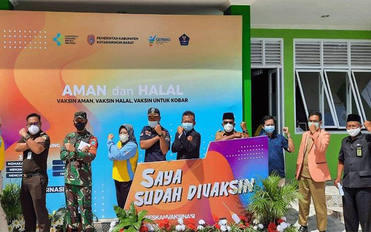 Indef: Perusahaan Tidak Boleh Bebankan Biaya Vaksin Mandiri ke Pegawai