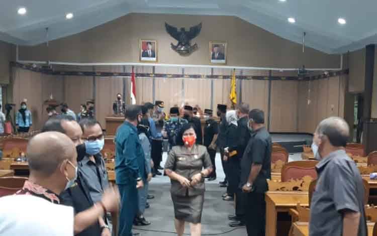 DPRD Kotim Mulai Proses Pemberhentikan Supian Hadi-Taufiq Mukri