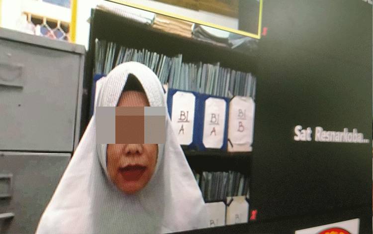 Dihubungi Bandarnya, Diminta Antar Sabu Buat Penelepon Misterius, Ujung-ujungnya Perempuan ini Ditangkap Polisi