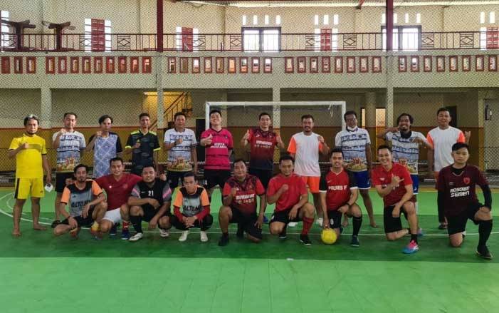 Polres Kotim dan PWI Jaga Kesehatan untuk Tingkatkan Imunitas Melalui Futsal Persahabatan